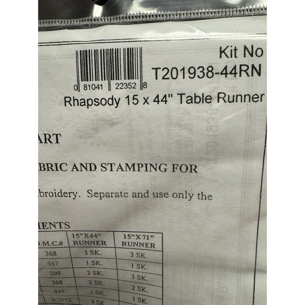 Tobin RHAPSODY Table Runner Stamped for Embroidery 14